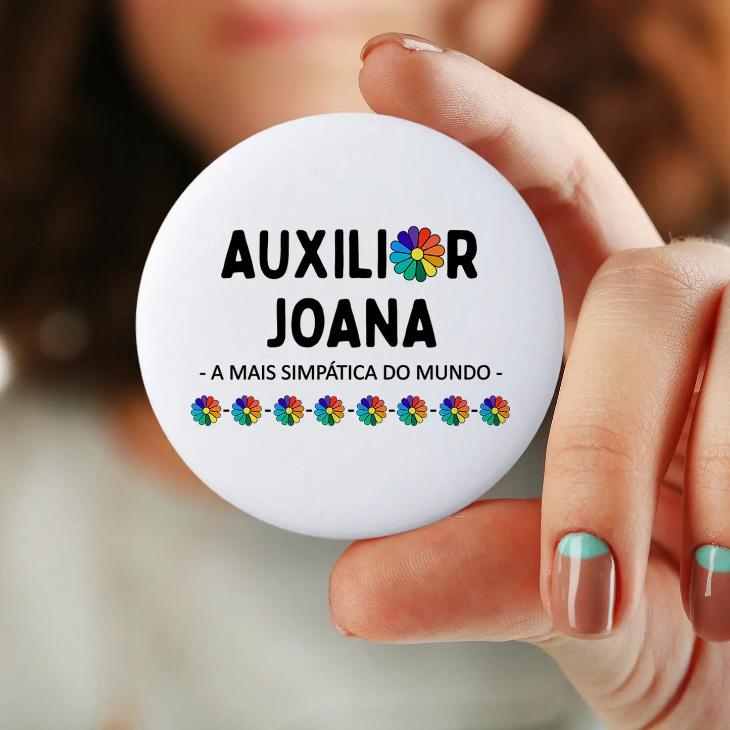 crachá auxiliar personalizado com nome e frase