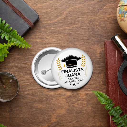 crachá personalizado para finalista com nome e curso ou ano escolar