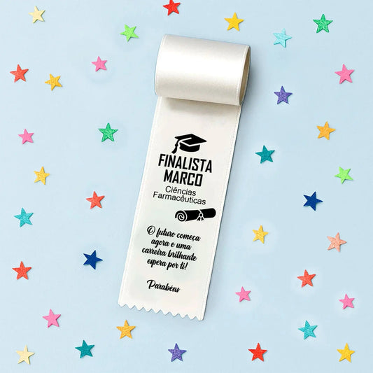 Fita personalizada para finalista com nome, curso ou ano escolar e dedicatória — 9.º e 12.º anos ou universidade. 