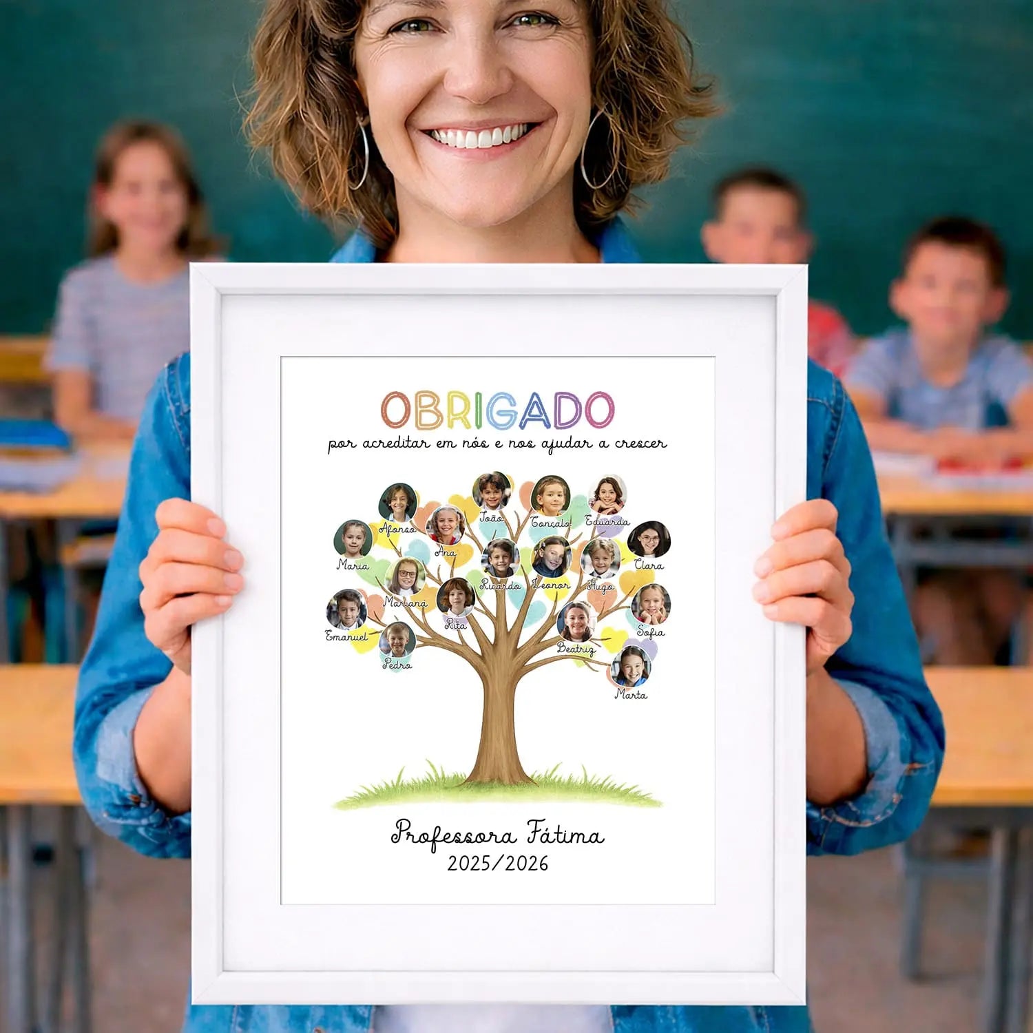 quadro personalizado com nome da professora, nomes e fotografias dos alunos