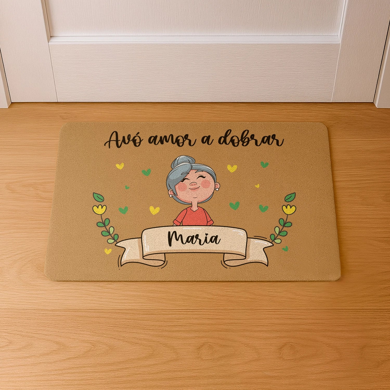 Tapete de entrada personalizado com grau de parentesco. Superfície de fibra sintética. Base de borracha preta antiderrapante. 40x60 cm.