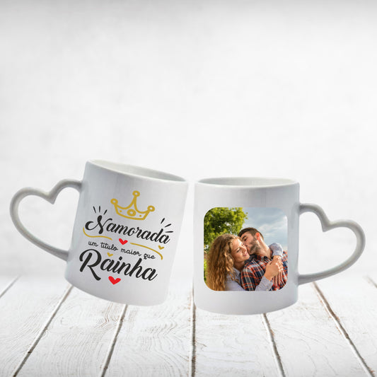 Caneca Pega Coração "Namorada(o) um título maior que Rainha (Rei)"